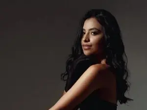 Myfreecams Free Porn Cam of Ema_brooks1