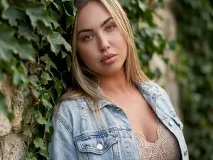 Myfreecams Watch Live Sex Cams of AmiraSoul_
