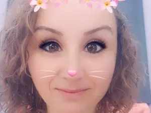 SexyNicolle29 from myfreecams