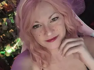 Solesticia from myfreecams