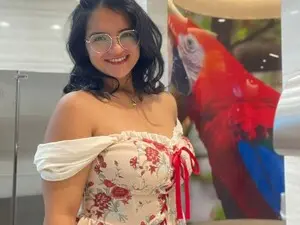 Myfreecams Private Sex Chat of Miiaa_sweet
