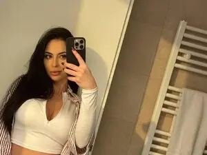 Myfreecams Free Porn Cam of ChloeDevine