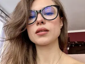 Myfreecams Free Porn Cam of Emily_Me