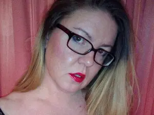 Myfreecams Sex Chat of LovelyOljga