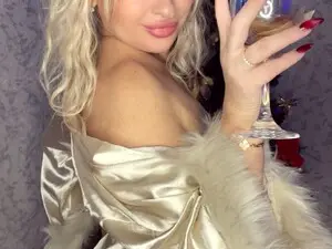 Myfreecams Sex Chat of BellaBelll