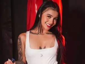 LunaLenox from myfreecams