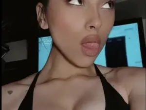 Myfreecams Sex Cam of Cupcake_izzy