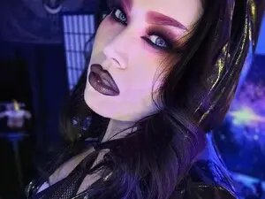 QueenOfMetal from myfreecams