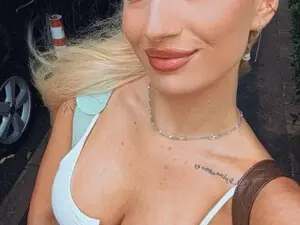 Myfreecams Live Sex of Ella_Charm