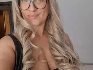 Aphrodite_S32 from myfreecams