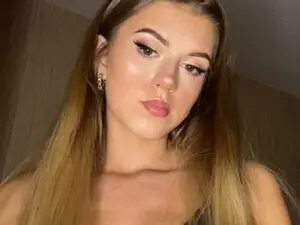 Myfreecams Sex Chat of Iness_lex