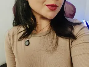 Milakunisxx from myfreecams