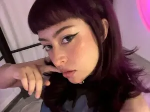 Your_Luu from myfreecams