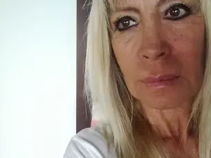 Myfreecams Private Sex Chat of Latinablond7