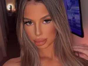 Myfreecams Sex Chat of aryaaxo