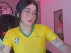 Myfreecams Best live sex cam show of Charlottee27_