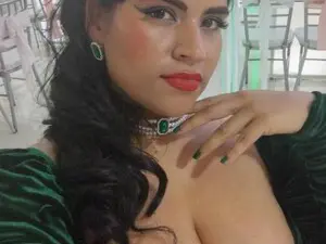 Myfreecams Free Porn Cam of roxanahills_