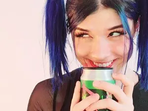 Agostinha_Red from myfreecams