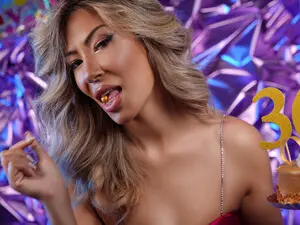 SophiaPotts from myfreecams