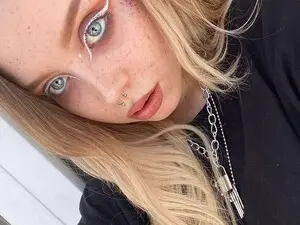 Myfreecams Live Sex of MonaLauu