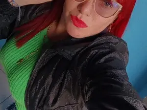 Myfreecams Adult Video Chat of Carolinhe_