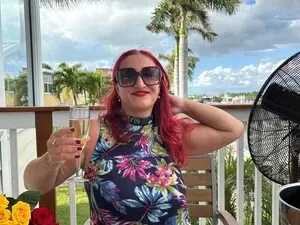 Myfreecams Sex Chat of CURVYMILF46