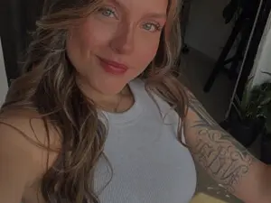 Myfreecams Free Porn Cam of Charlotte813