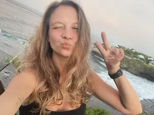 Qi_ra from myfreecams