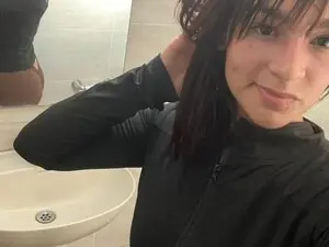 Myfreecams Sex Chat of Bella_Rouse9