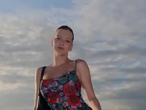 Myfreecams Adult Webcam of Hit_Girl_