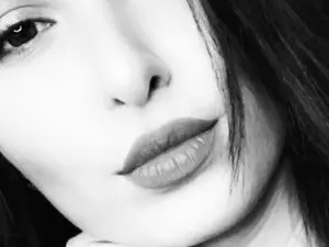 Myfreecams Watch Live Sex Cams of Yara_77