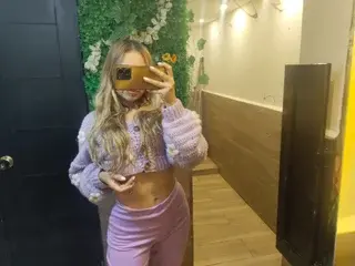 Streamate Sex Chat of RainbowLov21