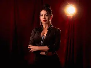 Streamate Watch Live Sex Cams of Helen_Hardd