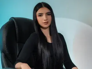 Streamate Nude Webcam of MilanMoon