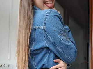 Streamate Sex Cam of AMYIRRA