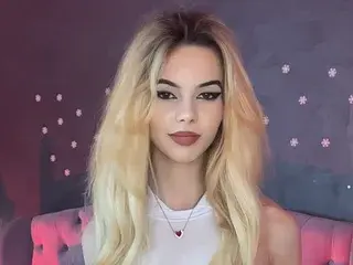 Streamate Free Live Porn of AmiraLovely