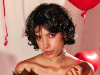 Streamate Free Porn Cam of PrettyBlaze