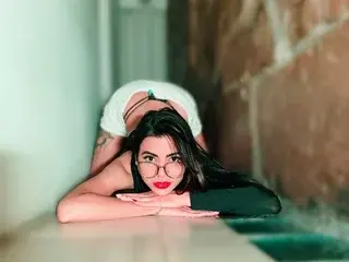 IsisRoosexx from streamate