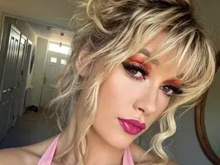 Streamate Sex Cam of LunaLouiseLuxe