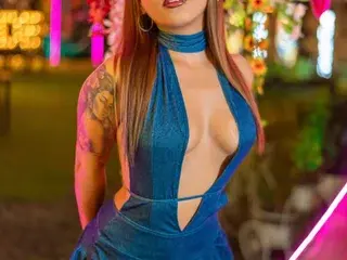 Streamate Nude Webcam of MiiaaMonroe