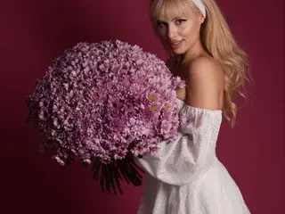 AdelineKing from streamate