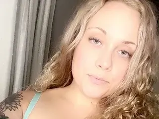 Sarajane19 from streamate