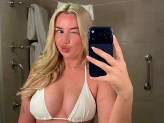 Sienna_Harrington0 from streamate