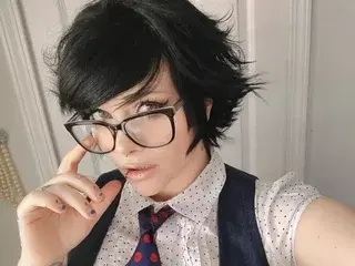 EmoBoop27 from streamate