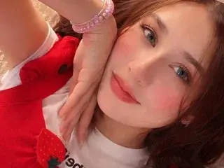 AlejandraLee from streamate