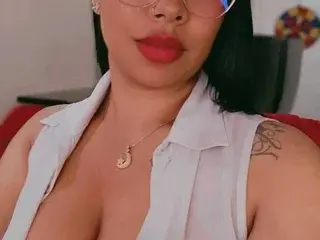 Streamate Free Porn Cam of loana_bdsm