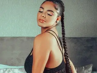 Streamate Free Live Porn of SERENNAWALACE