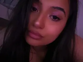KiraMoonX from streamate