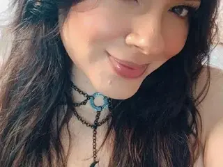 Streamate Live Sex Cam of SophieCurvess