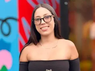 AriaLuxx from streamate